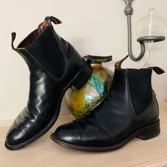 R. M. Williams Shoes - VINTAGE R. M. Williams Black-Original Leather Sole